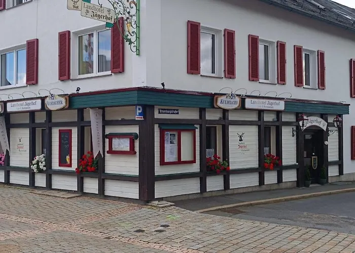 Jaegerhof & Restaurant & Biergarten 3*